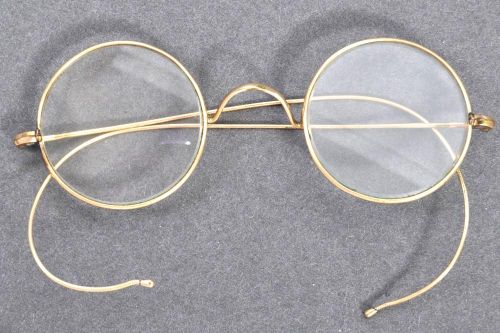 340.000 USD cho kính của Gandhi