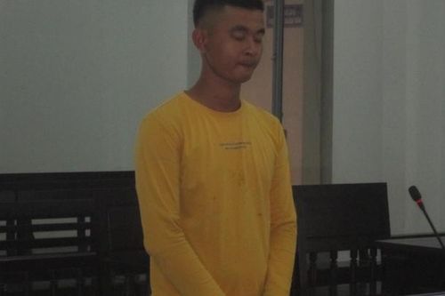 Đi tù vì mua ma túy đãi bạn