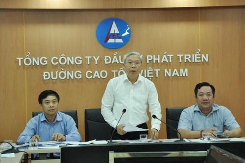 Cảnh cáo, điều chuyển công tác Chủ tịch và Tổng giám đốc VEC do vi phạm