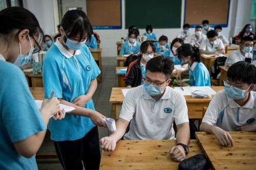 Tâm dịch COVID-19 đầu tiên của thế giới sẵn sàng cho năm học mới