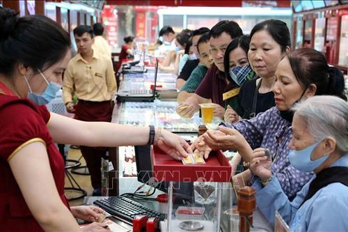 Vàng tiếp tục được xem là sự lựa chọn trú ẩn an toàn