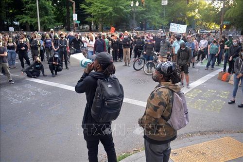 Một người bị bắn chết trong cuộc xô xát tại thành phố Portland, Mỹ