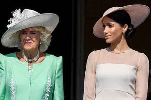 Miệng nói bị Hoàng gia Anh 'thờ ơ' nhưng Meghan lại phớt lờ lời khuyên của mẹ chồng