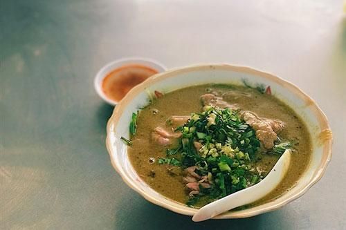 Khám phá quán hủ tiếu sa tế nai có tuổi đời hơn 60 năm ở khu chợ Lớn