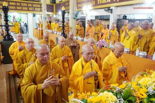 Phật giáo Q.12 tự tứ, kết thúc khóa an cư PL.2564