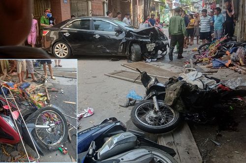'Xe điên' tông liên hoàn ở Hà Nội, 3 người thương nặng