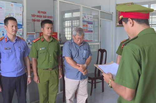 Bắt nguyên lãnh đạo, nhân viên ngân hàng ở Đắk Lắk