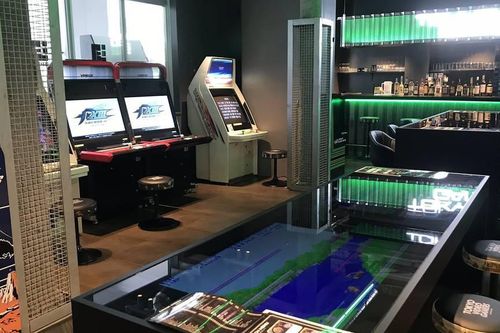 Quán bar game thùng độc đáo tại Nhật Bản