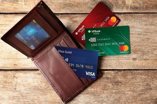 Lừa đảo mở thẻ tín dụng giả để chiếm đoạt tiền