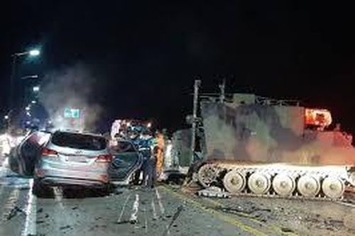 Xe bọc thép quân đội va chạm ôtô, Mỹ dừng huấn luyện ở Hàn Quốc