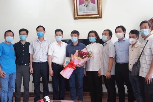 Một tháng trong tâm dịch của những 'chiến binh' Bệnh viện Chợ Rẫy