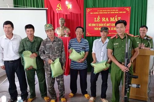 Ra mắt mô hình 'Cụm dân cư tự quản về ANTT'
