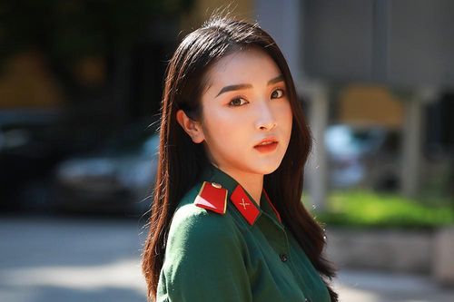 Nữ sinh viên trường ĐH Văn hóa Nghệ thuật Quân đội có gương mặt đẹp như minh tinh