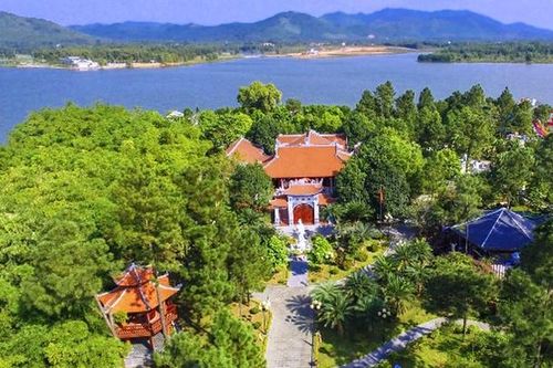 Xung quanh các dự án đang triển khai tại khu vực hồ Đại Lải (Vĩnh Phúc)