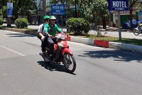 Dự báo thời tiết đêm nay và ngày mai (31/8-1/9): Đêm mưa rào và dông vài nơi, ngày nắng nóng; mưa to cục bộ