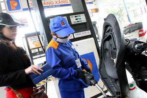 Giá xăng dầu hôm nay 31/8: Dầu giảm trở lại do nhu cầu tiêu thụ giảm