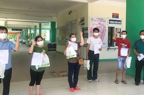 Đà Nẵng: Thêm 5 bệnh nhân Covid-19 khỏi bệnh được ra viện