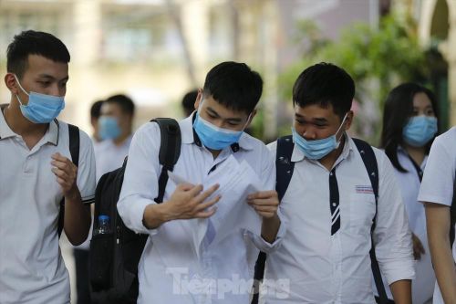Xét tốt nghiệp THPT: Đề xuất bỏ 'phao cứu sinh'