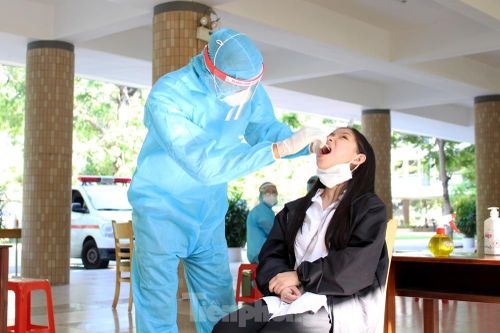 Tâm trạng 11.000 thí sinh Đà Nẵng thế nào khi được xét nghiệm SARS-CoV-2
