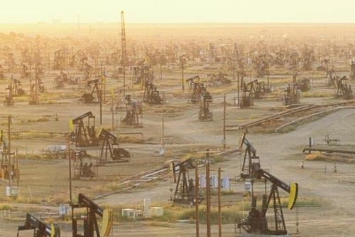 California trở lại đấu giá khai thác dầu khí