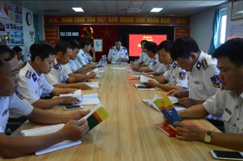 Cảnh sát biển Việt Nam: Triển khai hiệu quả hoạt động 'Tủ sách pháp luật'