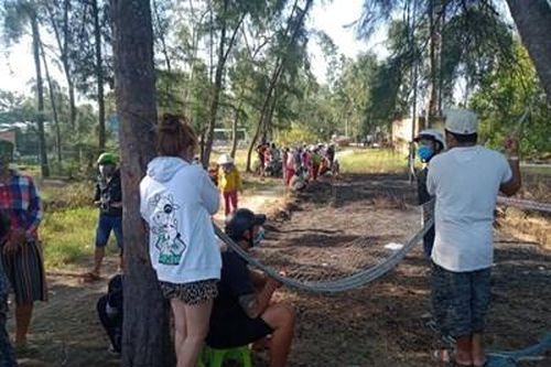 Bỏ lại con 13 tháng tuổi, người phụ nữ tẩm xăng tự thiêu