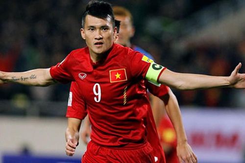 Siêu phẩm của Công Vinh tranh bàn thắng đẹp nhất Asian Cup; Barca bỏ 14 triệu euro để đuổi Suarez