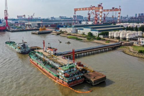 Trung Quốc vẫn nhập khẩu dầu Iran bất chấp lệnh trừng phạt của Mỹ