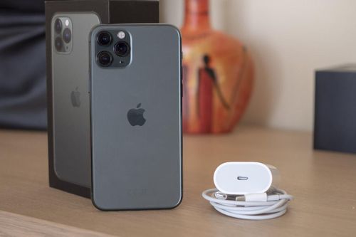 Mách bạn cách xử lý khi iPhone bỗng nhiên sạc pin không vào điện