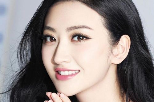 Cư dân mạng khen ngợi hình ảnh 10 năm trước của Cảnh Điềm bị tiết lộ gần đây