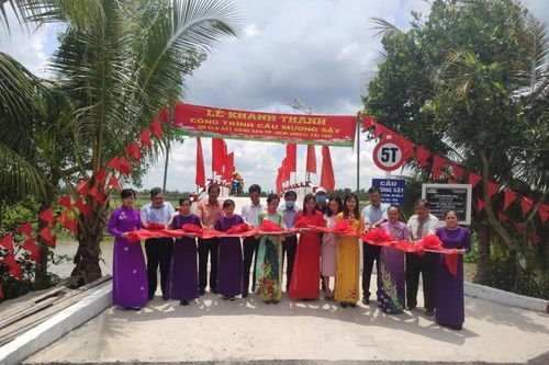 CLB Bất động sản TP. Hồ Chí Minh tặng cầu giao thông nông thôn tại Đồng Tháp