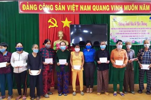 Chương trình 'Chia sẻ yêu thương'