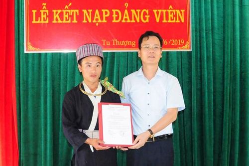 Kinh nghiệm phát triển đảng viên khu vực nông thôn ở Văn Bàn