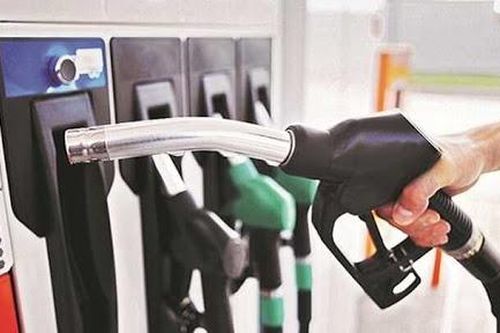 Giảm mức xử phạt hành vi tự ý điều chỉnh giá bán lẻ xăng dầu