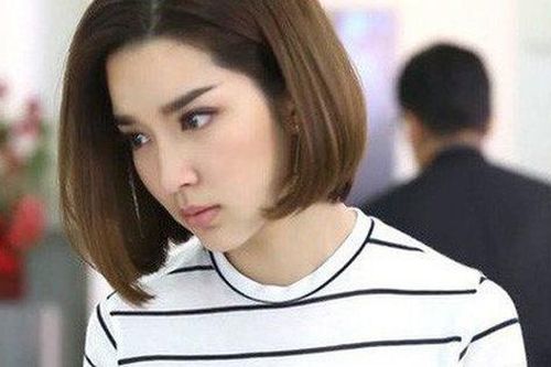 Vô sinh bị đuổi ra khỏi nhà, 3 năm sau gặp lại, chồng cũ gào lên khi nhìn thấy tôi