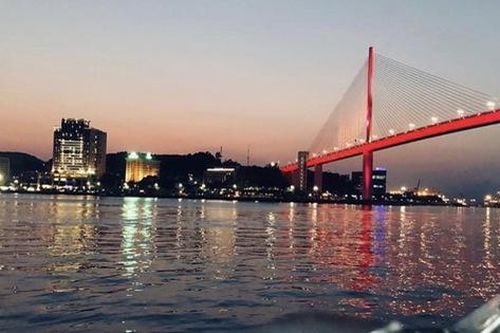 Nghi vấn cán bộ công an tỉnh Quảng Ninh nhảy cầu tự vẫn
