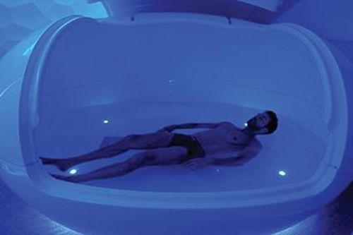 'Bể cô lập giác quan': Chữa bệnh bằng … 'thiền nổi'