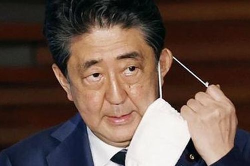 Giai đoạn khó khăn của ông Shinzo Abe