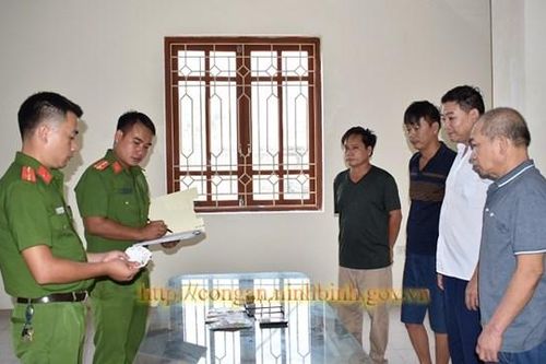 Ninh Bình: Bắt quả tang 4 đối tượng đánh bạc ăn tiền