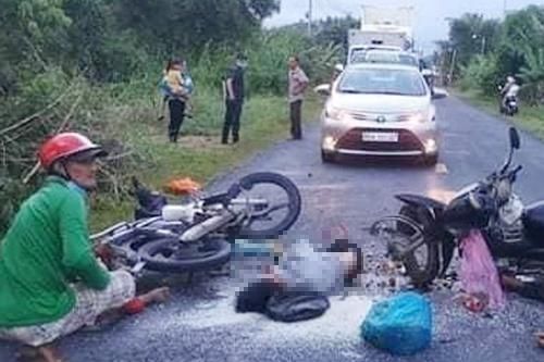 Vợ chồng tử nạn bỏ lại 3 con nhỏ