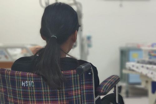 Bé gái 13 tuổi uống thuốc diệt cỏ tự tử sau khi cãi nhau với mẹ