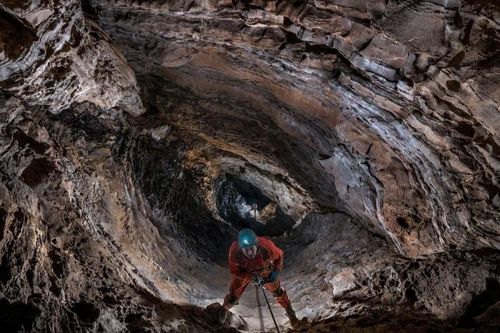 Hang động sâu nhất thế giới