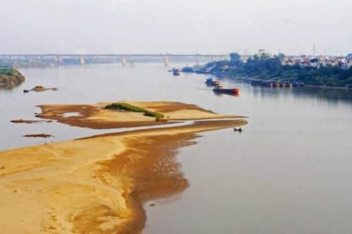 Nguồn nước hạ lưu sông Hồng có thể thiếu hụt đến 70%