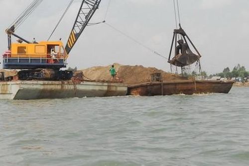 Khuyến khích tái sử dụng bùn nạo vét kênh rạch