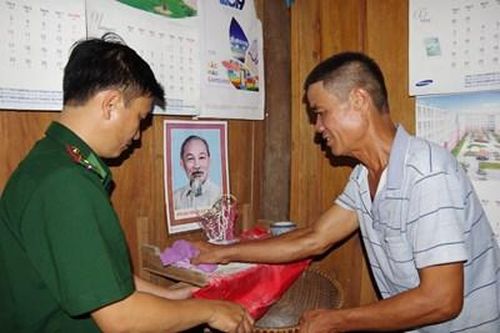 Nơi biên giới chung vui cùng đất nước