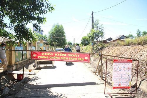 Quảng Trị tiêm chủng bạch hầu cho 8.200 người