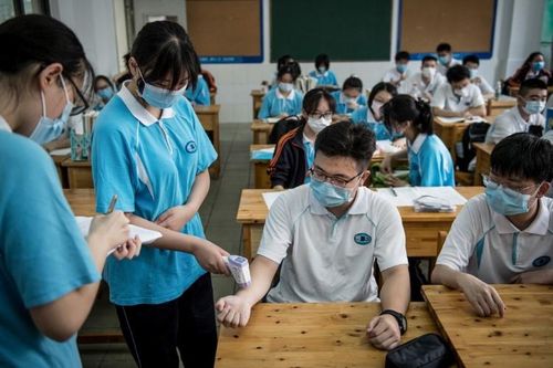Vũ Hán: Các trường hoạt động trở lại