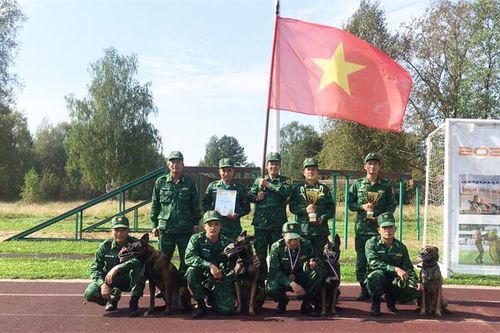 Đội tuyển Huấn luyện chó nghiệp vụ QĐND Việt Nam đoạt nhiều giải thưởng
