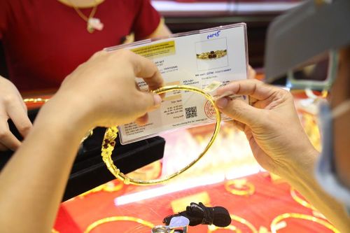 Giá vàng tiếp tục tăng, hướng tới mốc 58 triệu đồng/lượng