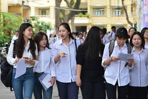 Gần 100 thí sinh đầu tiên trúng tuyển vào trường Học viện Ngoại giao